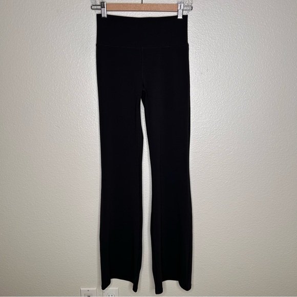 Vuori Pants - Vuori Studio Flare pants black small